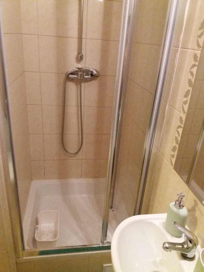 Апартаменты Klimatyczny Apartament Краков Экстерьер фото
